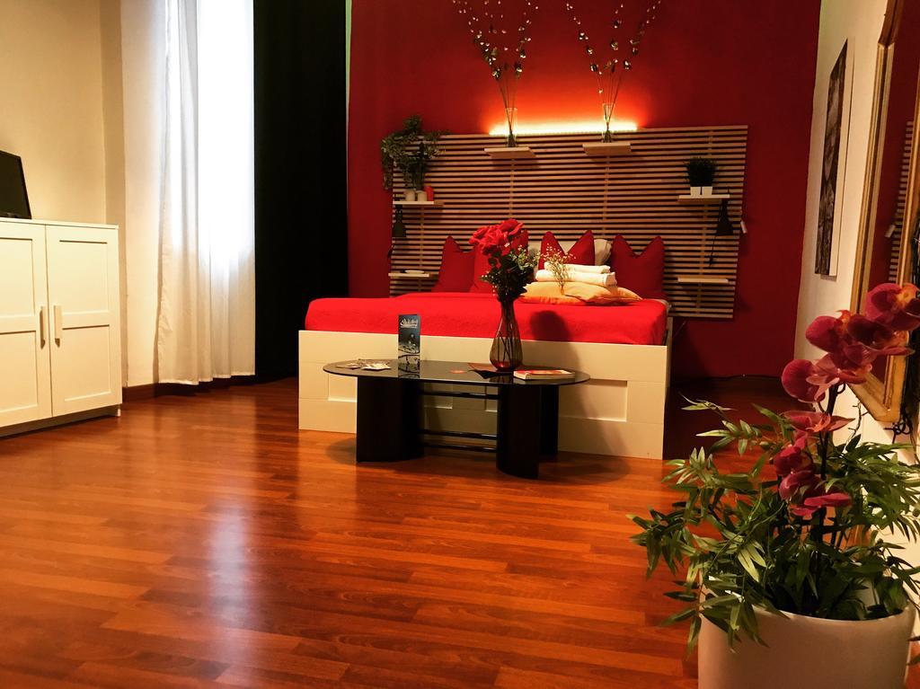 Duomosuite Napoli Bagian luar foto